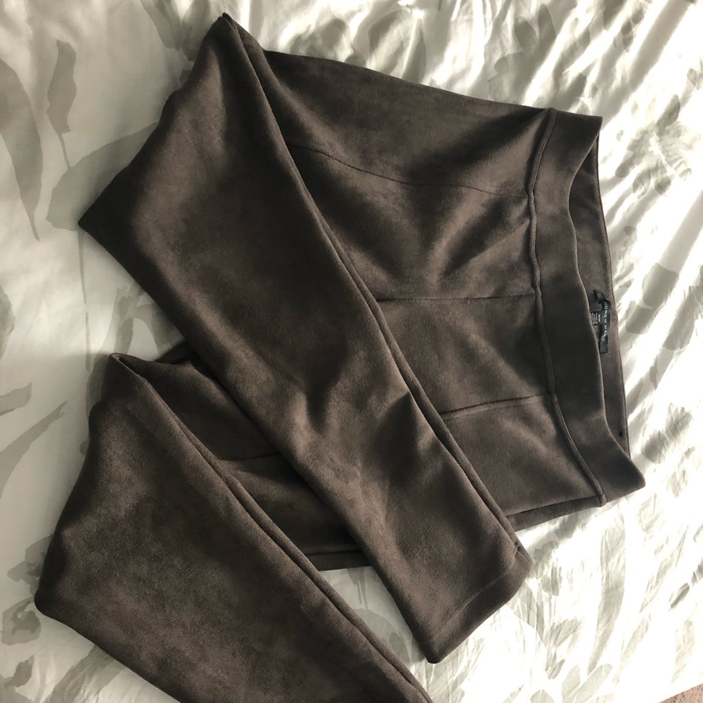 Andrew Marc faux suede leggings. Light Brown